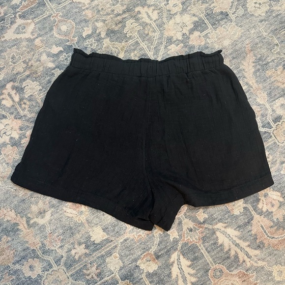 Gap | Black Cotton High Rise Shorts | Size Small - Picture 2 of 4